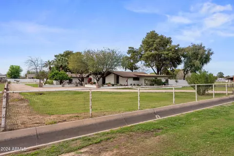 View/Area - 152 N 159th St, Gilbert, AZ 85234 photo 2 of 12