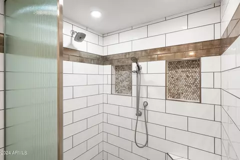 Bath - 152 N 159th St, Gilbert, AZ 85234 photo 2 of 4