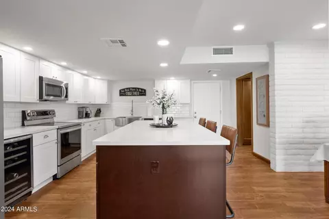 Kitchen - 152 N 159th St, Gilbert, AZ 85234 photo 5 of 5
