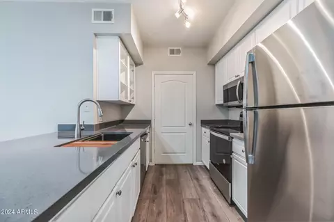1701 E Colter St #390, Phoenix, AZ 85016 photo 8