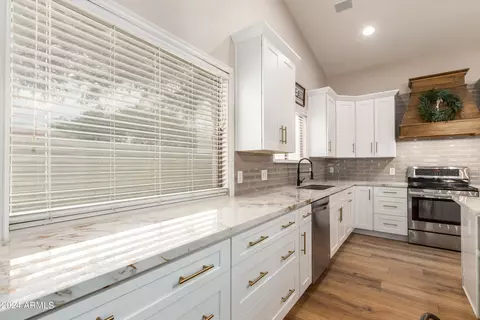 Kitchen - 5460 E Glade Ave, Mesa, AZ 85206 photo 4 of 5