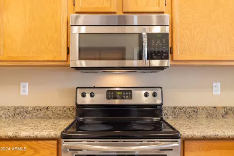 Kitchen - 4208 E Ford Ave, Gilbert, AZ 85234 photo 7 of 12