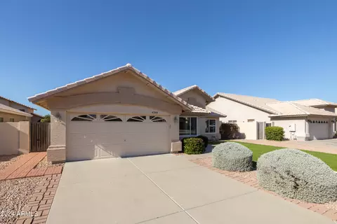 Exterior - 4208 E Ford Ave, Gilbert, AZ 85234 photo 5 of 25