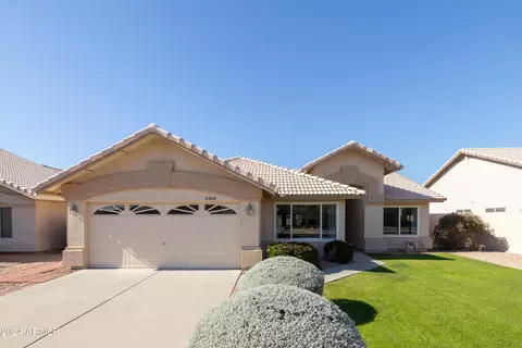 Exterior - 4208 E Ford Ave, Gilbert, AZ 85234 photo 6 of 25
