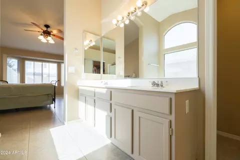 Bath - 4208 E Ford Ave, Gilbert, AZ 85234 photo 5 of 10