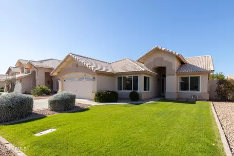 Exterior - 4208 E Ford Ave, Gilbert, AZ 85234 photo 8 of 25