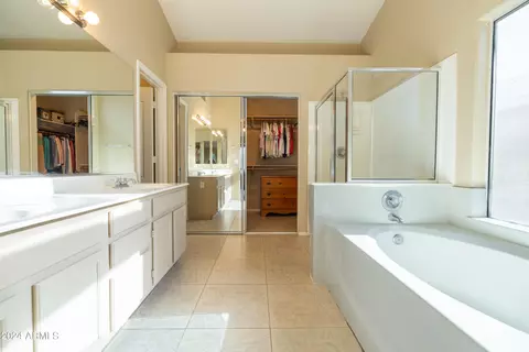 Bath - 4208 E Ford Ave, Gilbert, AZ 85234 photo 3 of 10