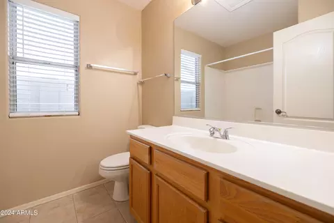 Bath - 4208 E Ford Ave, Gilbert, AZ 85234 photo 9 of 10