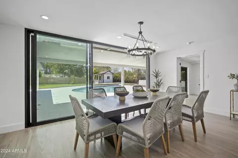 Dining - 2441 E Whitton Ave, Phoenix, AZ 85016 photo 2 of 5