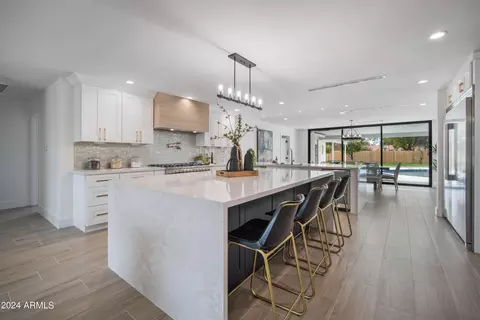 Kitchen - 2441 E Whitton Ave, Phoenix, AZ 85016 photo 1 of 7