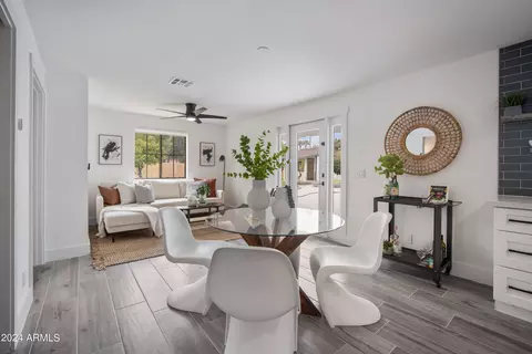 Dining - 2441 E Whitton Ave, Phoenix, AZ 85016 photo 5 of 5
