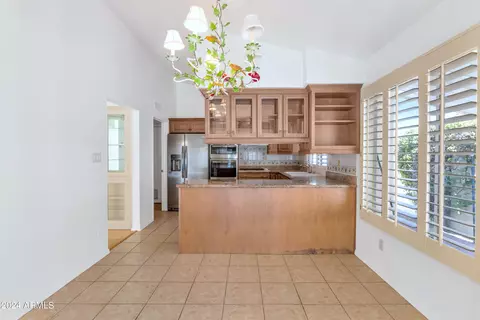 4147 E Becker Ln, Phoenix, AZ 85028 photo 6