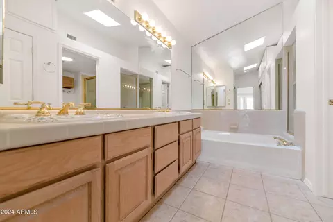 4147 E Becker Ln, Phoenix, AZ 85028 photo 18