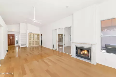 4147 E Becker Ln, Phoenix, AZ 85028 photo 9