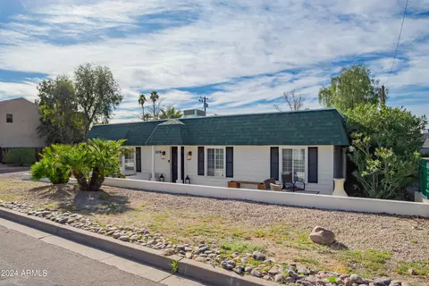Exterior - 1309 E Colter St, Phoenix, AZ 85014 photo 5 of 13
