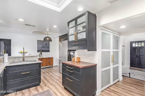 Kitchen - 1309 E Colter St, Phoenix, AZ 85014 photo 3 of 8