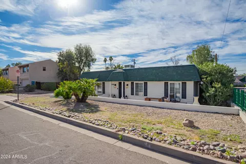 Exterior - 1309 E Colter St, Phoenix, AZ 85014 photo 4 of 13