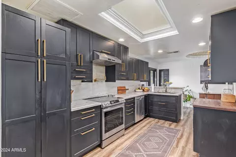 Kitchen - 1309 E Colter St, Phoenix, AZ 85014 photo 4 of 8
