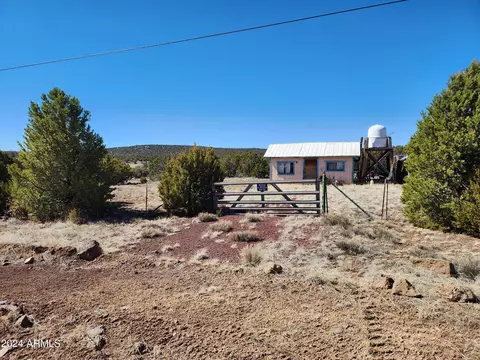 63 County 8221 Rd #276, Concho, AZ 85924