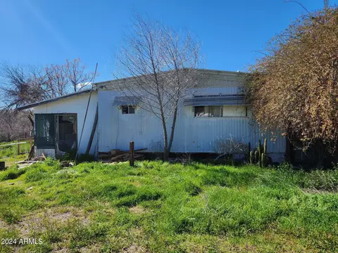 6220 N Horseshoe Dr #6, Winkelman, AZ 85192