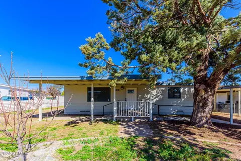 121 E Apache St, Huachuca City, AZ 85616