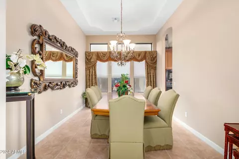 Dining - 8058 E Sugarloaf Cir, Mesa, AZ 85207 photo 2 of 3