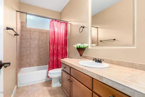 Bath - 8058 E Sugarloaf Cir, Mesa, AZ 85207 photo 6 of 6