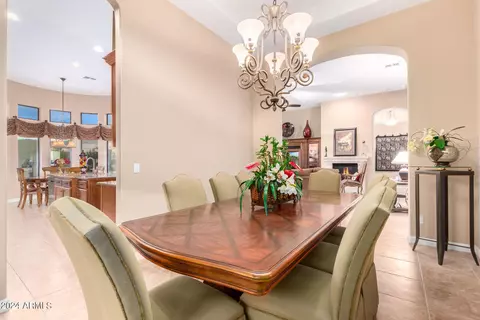 Dining - 8058 E Sugarloaf Cir, Mesa, AZ 85207 photo 3 of 3