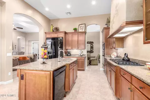Kitchen - 8058 E Sugarloaf Cir, Mesa, AZ 85207 photo 4 of 4