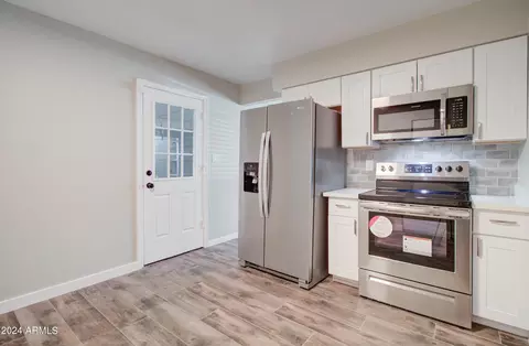 Kitchen - 7119 E Azalea Cir, Mesa, AZ 85208 photo 4 of 4