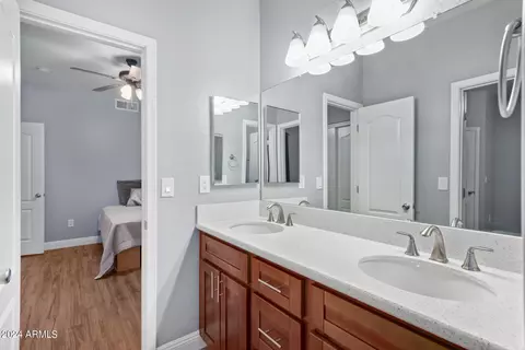 Bath - 7611 E Roland Cir, Mesa, AZ 85207 photo 4 of 6