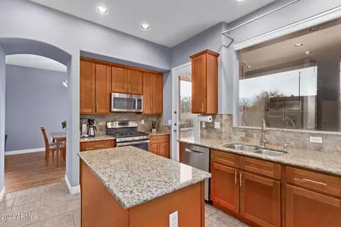Kitchen - 7611 E Roland Cir, Mesa, AZ 85207 photo 5 of 5
