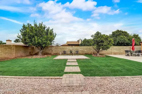 Exterior - 1914 E Juniper Cir, Mesa, AZ 85203 photo 4 of 11