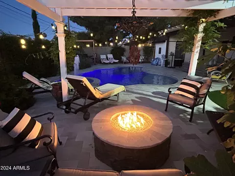 2228 E Sells Dr, Phoenix, AZ 85016