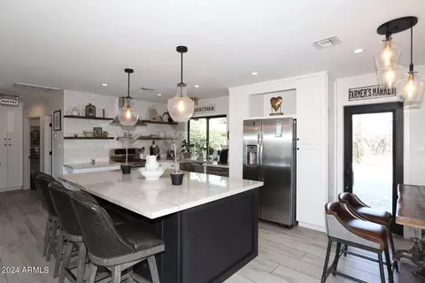 Kitchen - 2228 E Sells Dr, Phoenix, AZ 85016 photo 5 of 6