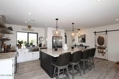 Kitchen - 2228 E Sells Dr, Phoenix, AZ 85016 photo 3 of 6