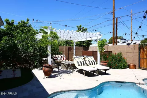 Exterior - 2228 E Sells Dr, Phoenix, AZ 85016 photo 15 of 20