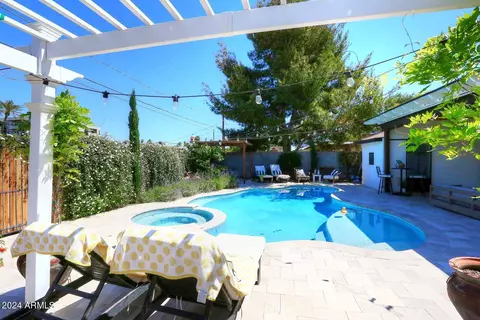 Exterior - 2228 E Sells Dr, Phoenix, AZ 85016 photo 5 of 20
