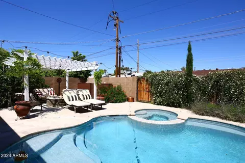 Exterior - 2228 E Sells Dr, Phoenix, AZ 85016 photo 12 of 20