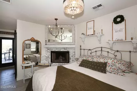 Bedroom - 2228 E Sells Dr, Phoenix, AZ 85016 photo 2 of 6
