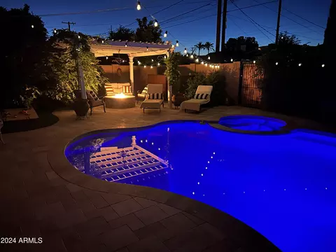 Exterior - 2228 E Sells Dr, Phoenix, AZ 85016 photo 18 of 20