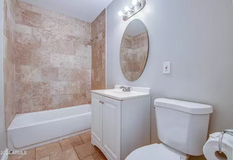 Bath - 3026 E Diamond St, Phoenix, AZ 85008 photo 5 of 6
