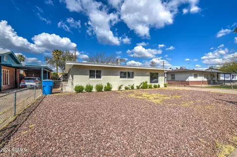 Exterior - 3026 E Diamond St, Phoenix, AZ 85008 photo 4 of 12