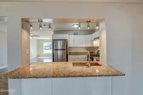 Kitchen - 3026 E Diamond St, Phoenix, AZ 85008 photo 5 of 5