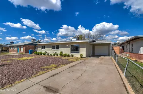 Exterior - 3026 E Diamond St, Phoenix, AZ 85008 photo 5 of 12