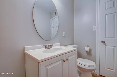 Bath - 3026 E Diamond St, Phoenix, AZ 85008 photo 6 of 6