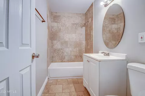 Bath - 3026 E Diamond St, Phoenix, AZ 85008 photo 4 of 6