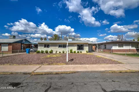 Exterior - 3026 E Diamond St, Phoenix, AZ 85008 photo 2 of 12