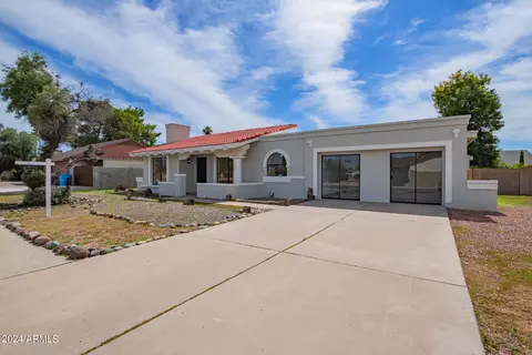 3917 W Juniper Ave, Phoenix, AZ 85053 photo 4