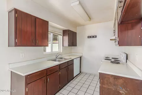 4126 W Medlock Dr, Phoenix, AZ 85019 photo 10